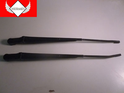1998 Ford Expedition XLT- Front Windshield Wiper Arms